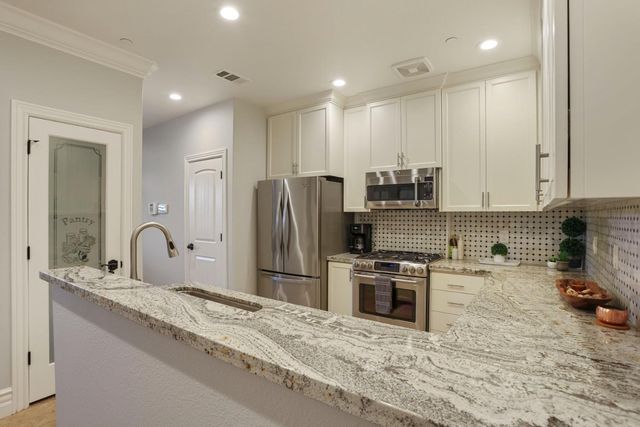 2108 Tienda Dr, Lodi, CA 95242