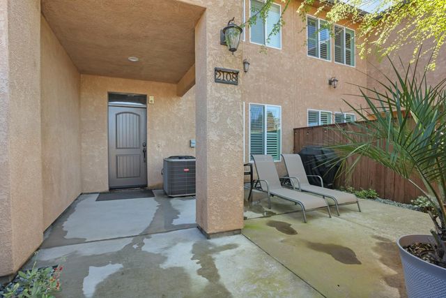 2108 Tienda Dr, Lodi, CA 95242