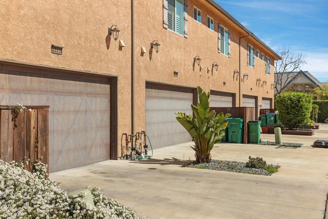 2108 Tienda Dr, Lodi, CA 95242