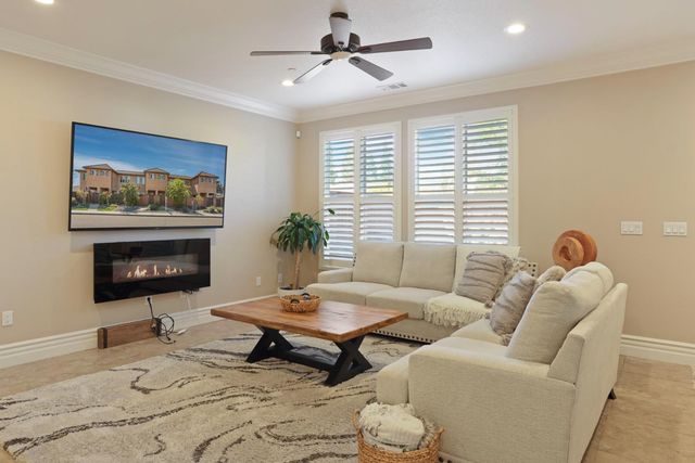 2108 Tienda Dr, Lodi, CA 95242