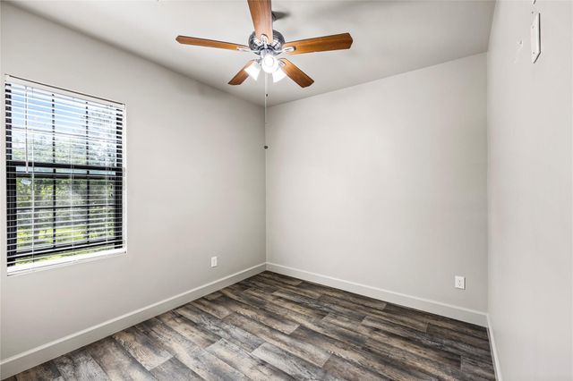 10423 Deer Lake Lodge B, Montgomery, TX 77316