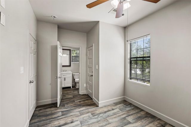 10423 Deer Lake Lodge B, Montgomery, TX 77316