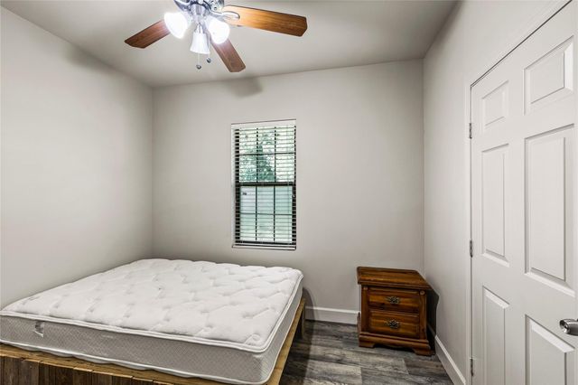 10423 Deer Lake Lodge B, Montgomery, TX 77316