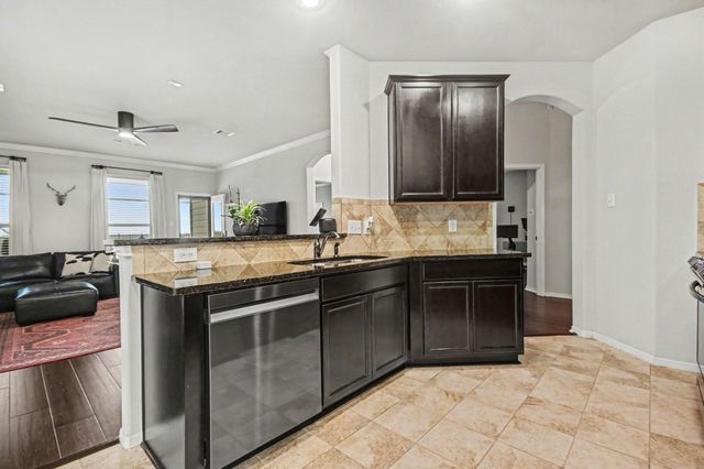 902 White Willow Drive, Texas City, TX 77590