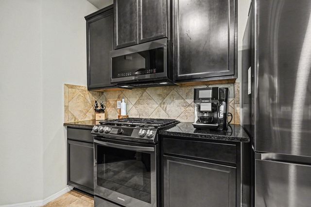 902 White Willow Drive, Texas City, TX 77590