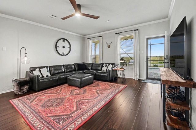 902 White Willow Drive, Texas City, TX 77590