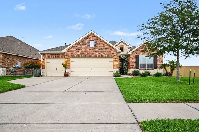 902 White Willow Drive, Texas City, TX 77590