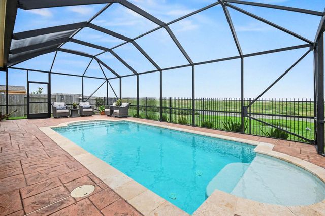 902 White Willow Drive, Texas City, TX 77590