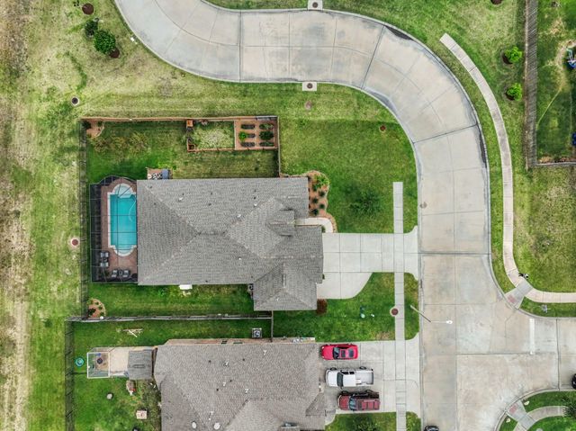 902 White Willow Drive, Texas City, TX 77590