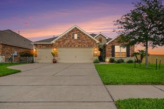 902 White Willow Drive, Texas City, TX 77590