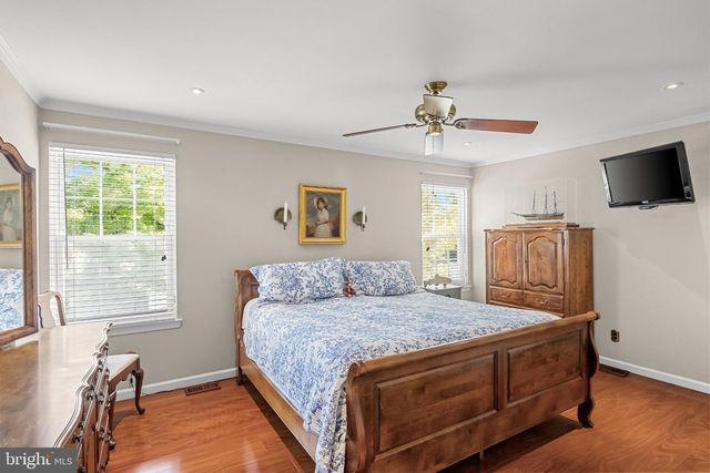 18 WOODMILL DR, Clementon, NJ 08021