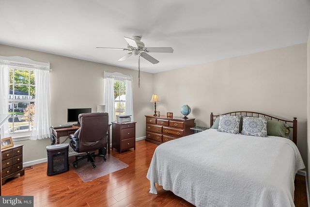 18 WOODMILL DR, Clementon, NJ 08021