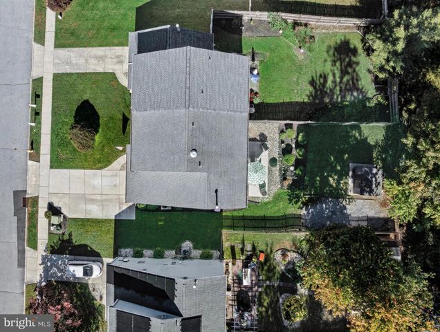 18 WOODMILL DR, Clementon, NJ 08021