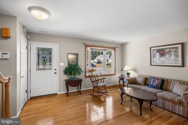 18 WOODMILL DR, Clementon, NJ 08021