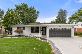 22540 Lake Boulevard, St Clair Shores, MI 48082