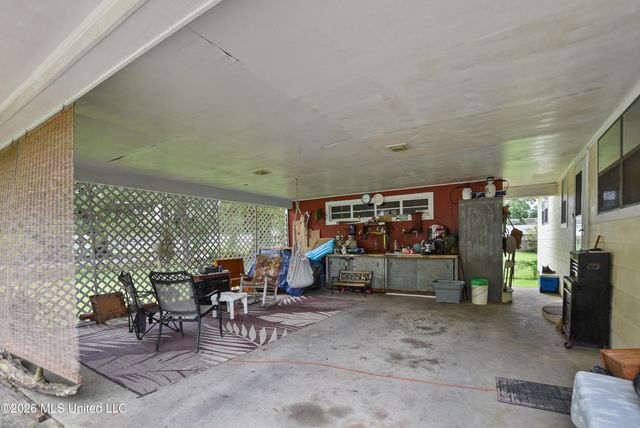 802 Mill Road, Pascagoula, MS 39567
