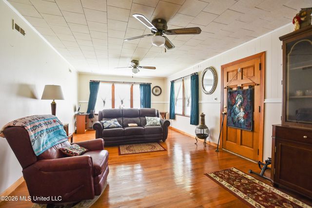 802 Mill Road, Pascagoula, MS 39567