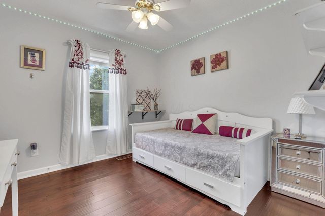 933 Sandrock Avenue, Reynoldsburg, OH 43068