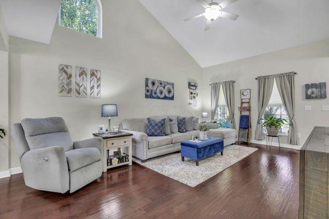 933 Sandrock Avenue, Reynoldsburg, OH 43068