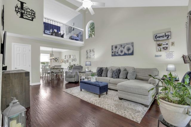 933 Sandrock Avenue, Reynoldsburg, OH 43068