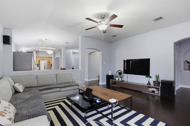 502 Settlement ST, Cedar Park, TX 78613