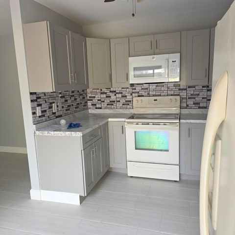 1839 N CONGRESS Avenue W 1839, West Palm Beach, FL 33401