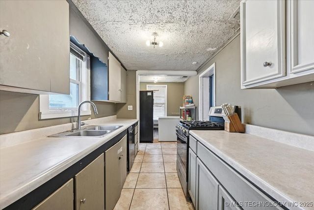 540 S 45th West Avenue, Tulsa, OK 74127