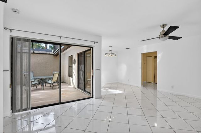 2720 Carambola Circle N 17104, Coconut Creek, FL 33066