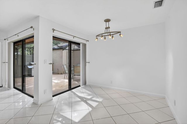 2720 Carambola Circle N 17104, Coconut Creek, FL 33066