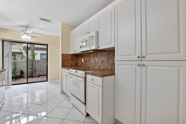 2720 Carambola Circle N 17104, Coconut Creek, FL 33066