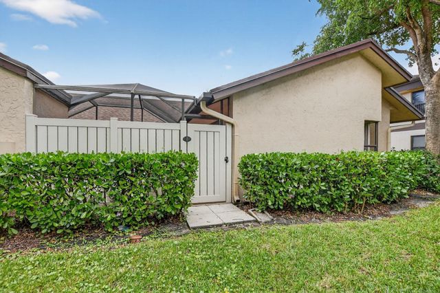 2720 Carambola Circle N 17104, Coconut Creek, FL 33066