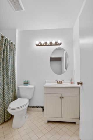 2720 Carambola Circle N 17104, Coconut Creek, FL 33066