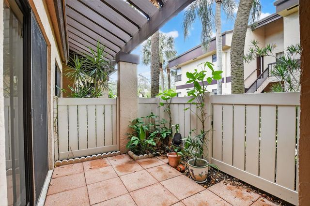 2720 Carambola Circle N 17104, Coconut Creek, FL 33066