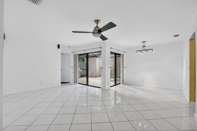 2720 Carambola Circle N 17104, Coconut Creek, FL 33066