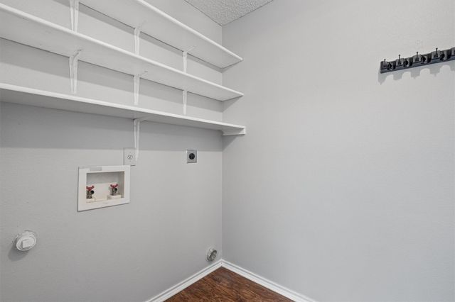 1082 Stone HOLW, New Braunfels, TX 78130