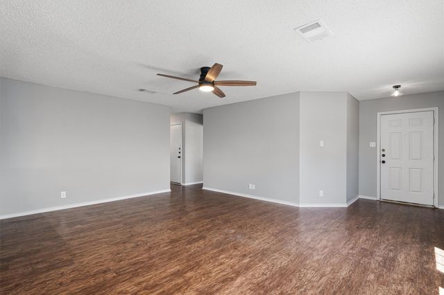 1082 Stone HOLW, New Braunfels, TX 78130