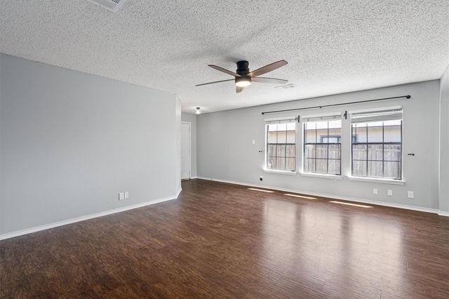 1082 Stone HOLW, New Braunfels, TX 78130