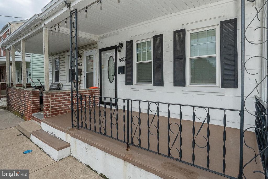 1403 E 12TH ST, CRUM LYNNE, PA 19022 — photo 2