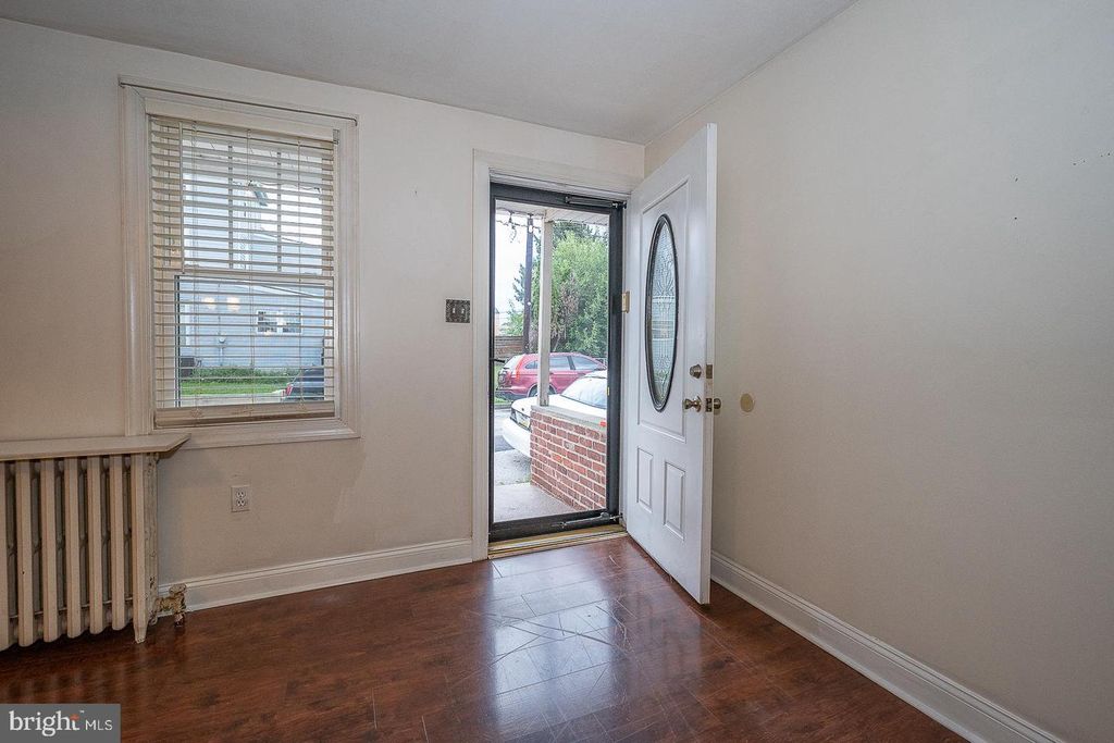1403 E 12TH ST, CRUM LYNNE, PA 19022 — photo 3