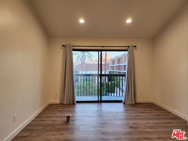 601 S Van Ness Avenue 4, Los Angeles, CA 90005