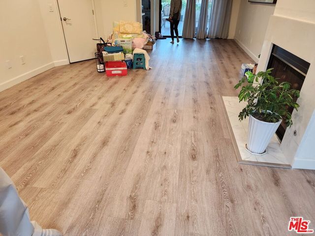 601 S Van Ness Avenue 4, Los Angeles, CA 90005