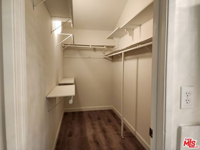 601 S Van Ness Avenue 4, Los Angeles, CA 90005