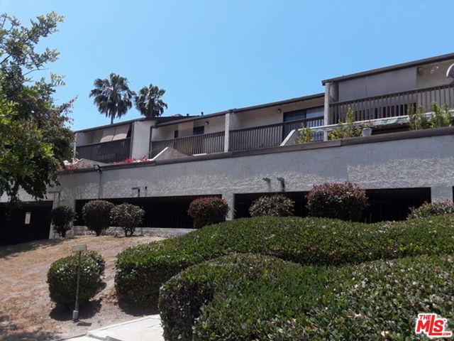 601 S Van Ness Avenue 4, Los Angeles, CA 90005