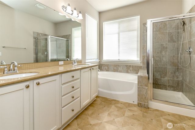34113 10th Court SW, Federal Way, WA 98023