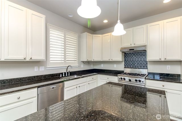 34113 10th Court SW, Federal Way, WA 98023