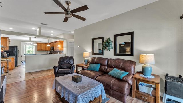 112 BENTLEY OAKS BOULEVARD, Auburndale, FL 33823