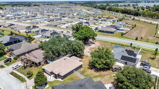 112 BENTLEY OAKS BOULEVARD, Auburndale, FL 33823