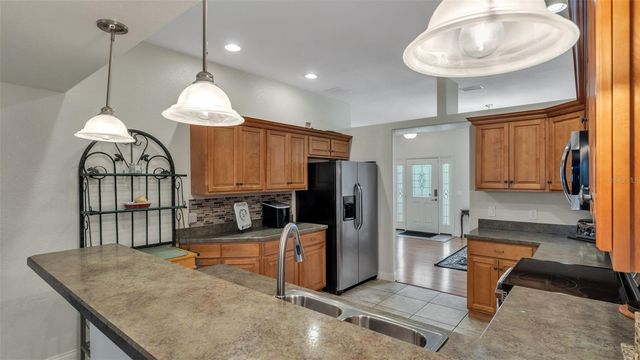 112 BENTLEY OAKS BOULEVARD, Auburndale, FL 33823