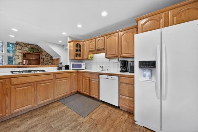 458 Peninsula Drive, Westwood, CA 96137
