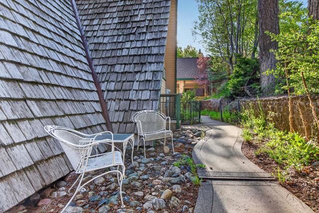 458 Peninsula Drive, Westwood, CA 96137